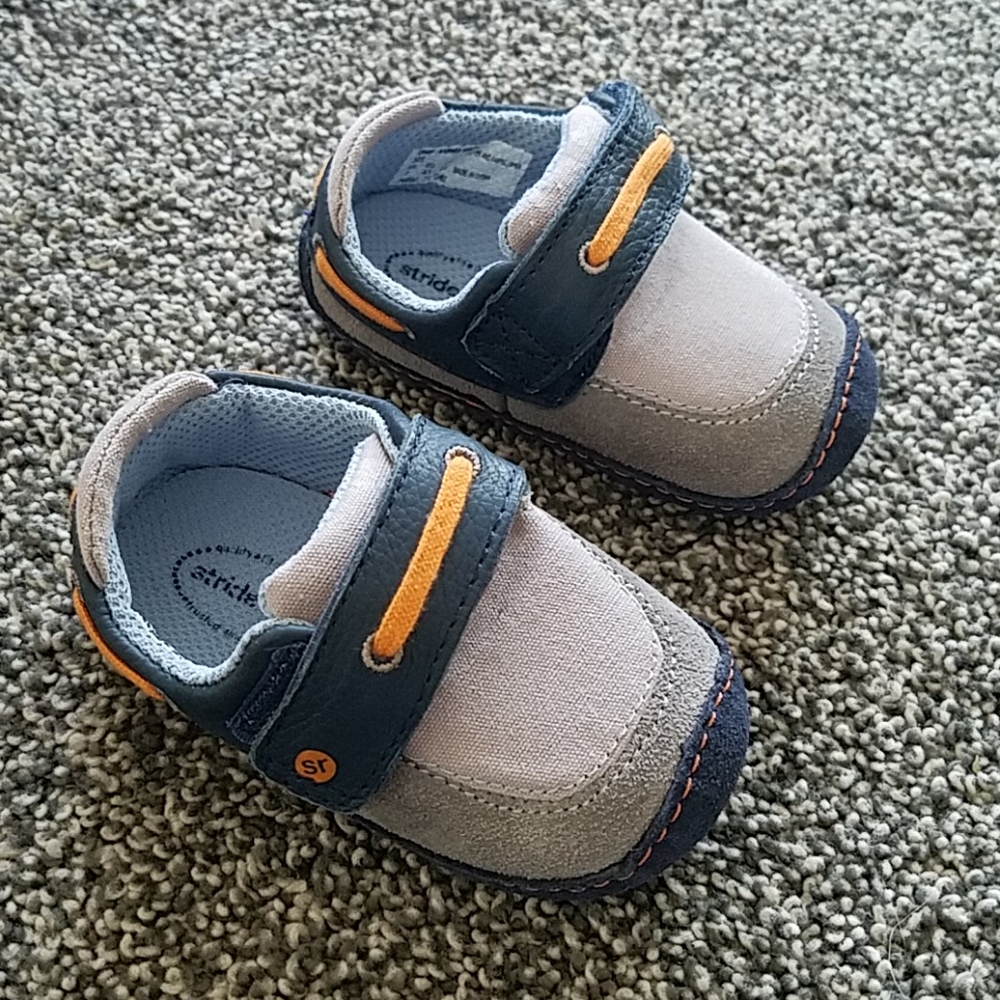 Stride rite infant toddler shoe size 3
